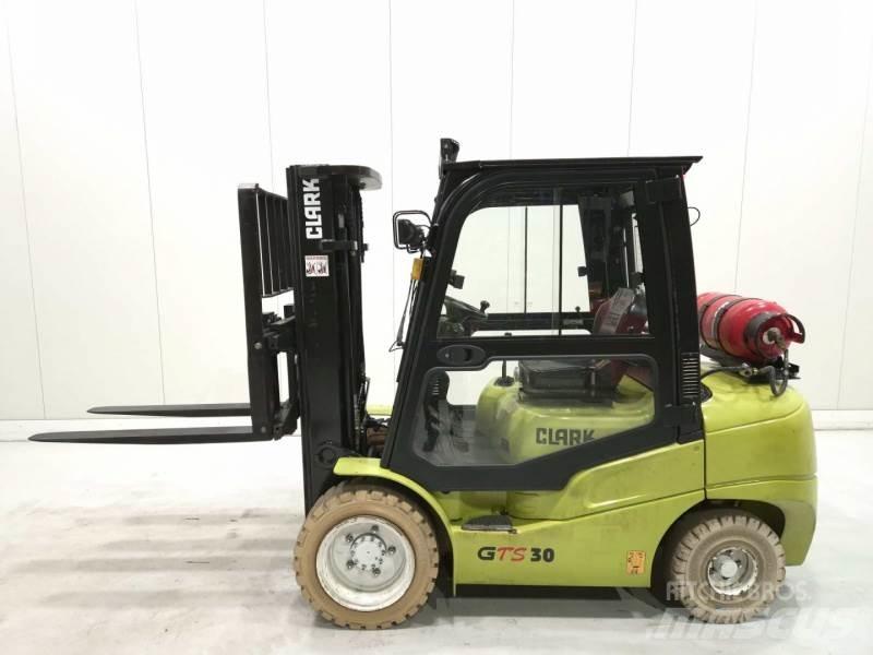 Clark GTS30L Газовые погрузчики