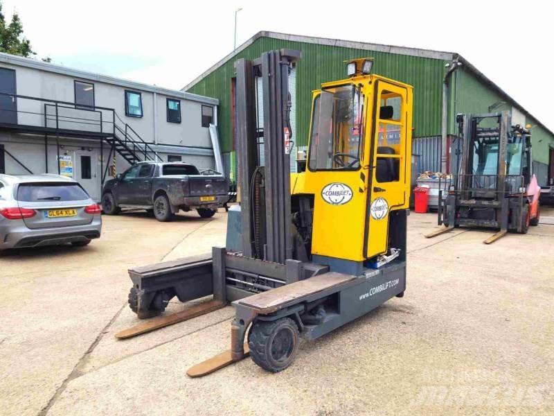 Combilift C3000 GAS 4-x ходовые ричтраки