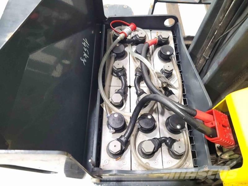 Combilift COMBI-WR4 4-x ходовые ричтраки