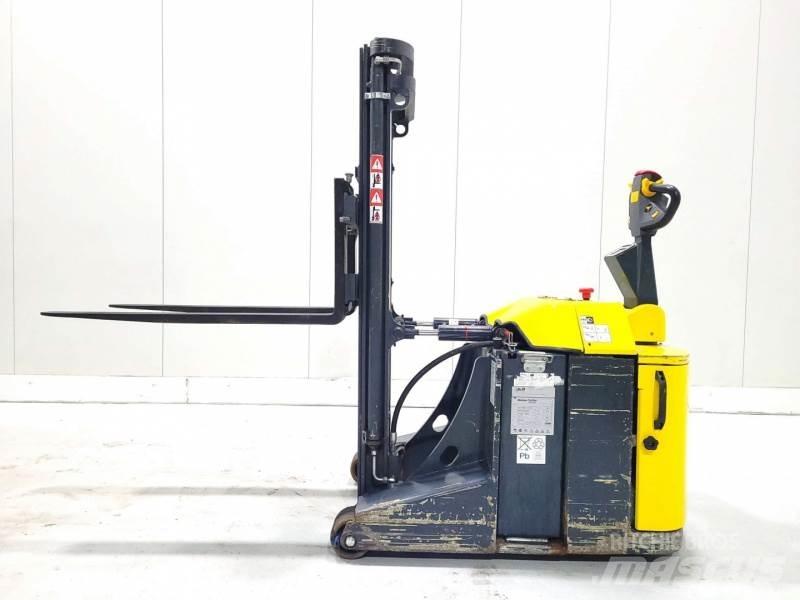 Combilift CS1500 Самоходные электроштабелёры