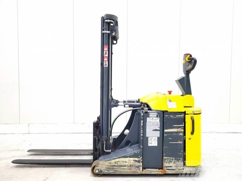 Combilift CS1500 Самоходные электроштабелёры