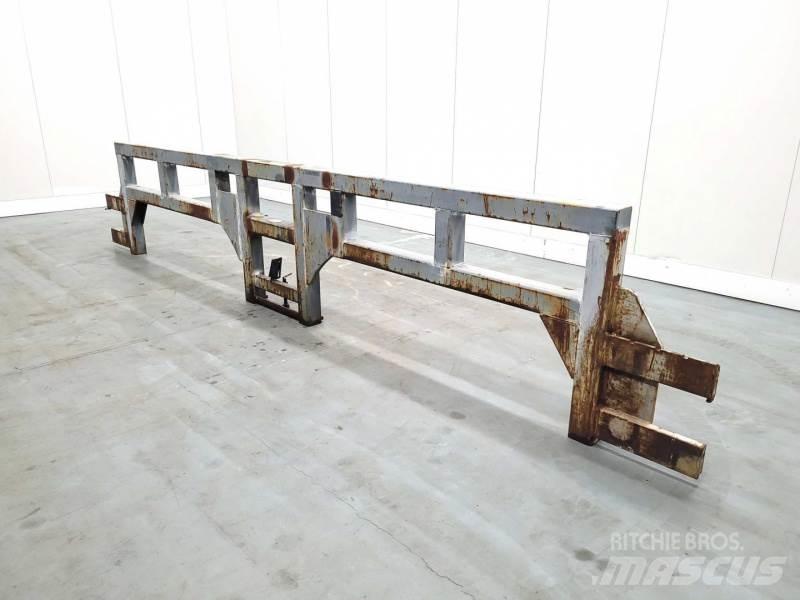 Combilift WFC Запчасти для складской техники