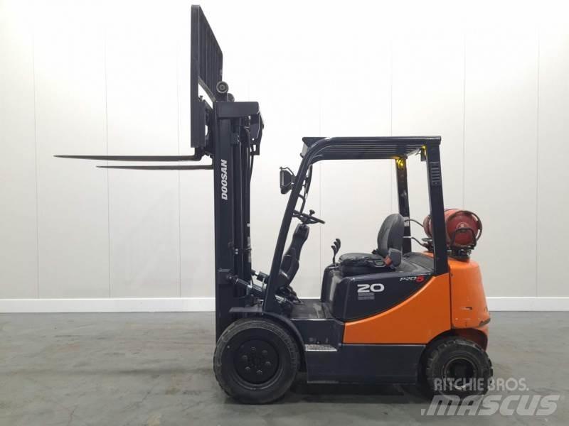 Doosan G20 Газовые погрузчики