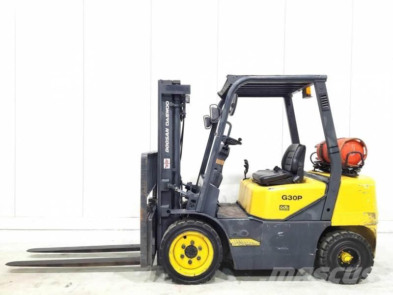 Doosan GP30-3 Газовые погрузчики