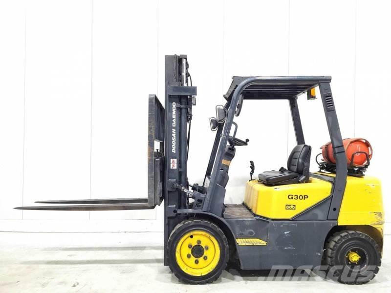 Doosan GP30-3 Газовые погрузчики