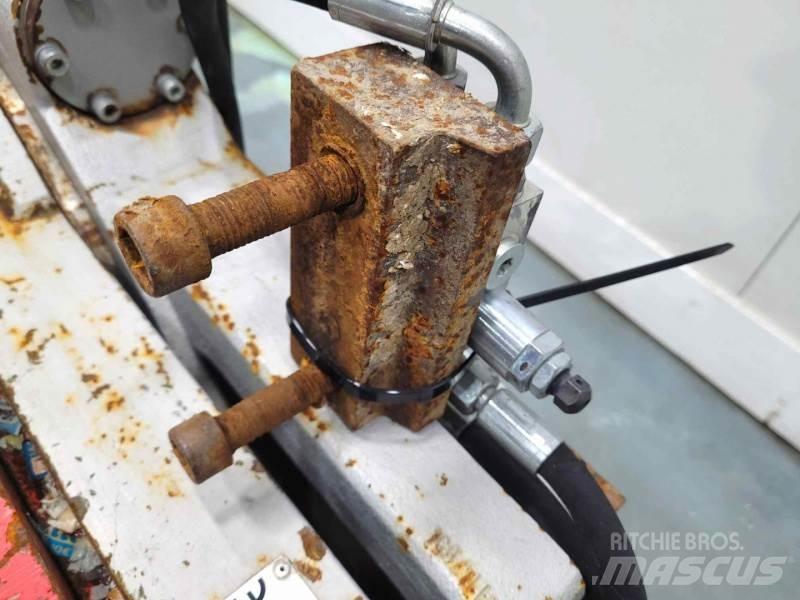 Durwen DUZ 35 Паллетные вилы