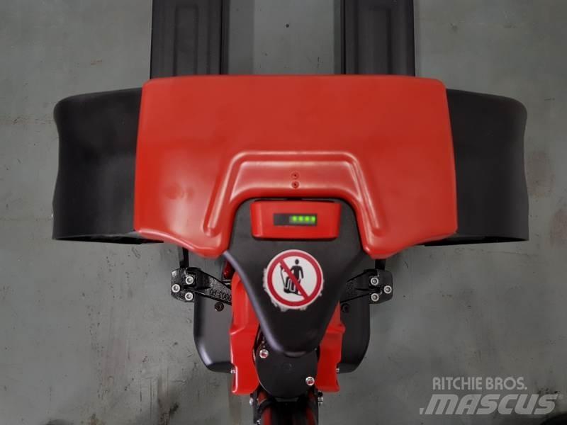 EP F4 PALLET TRUCK Ручные гидравлические тележки