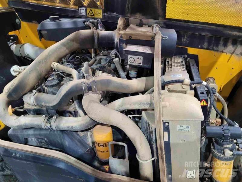 JCB 540-140 HIVIZ Телескопические погрузчики