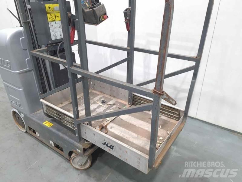 JLG 20MVL Ножничные подъемники