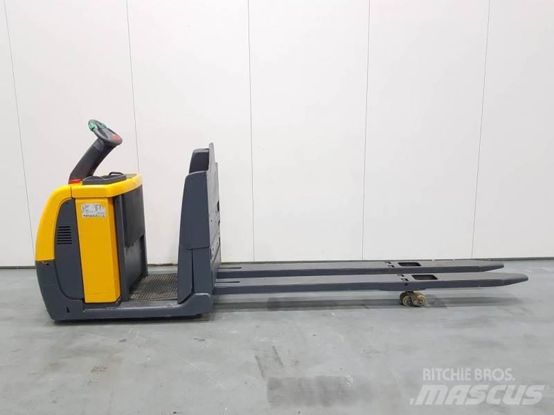 Jungheinrich ECE220 XL Вертикальные комплектовщики