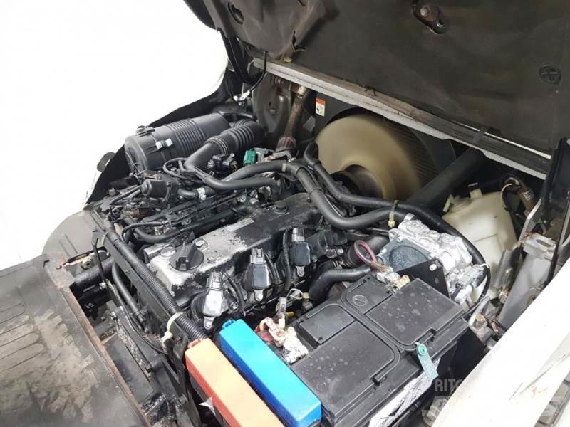 Nissan UG1F2A35DU Газовые погрузчики