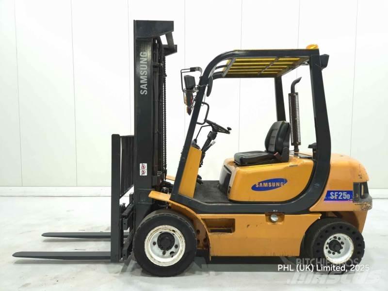 Samsung SF25D Дизельные погрузчики