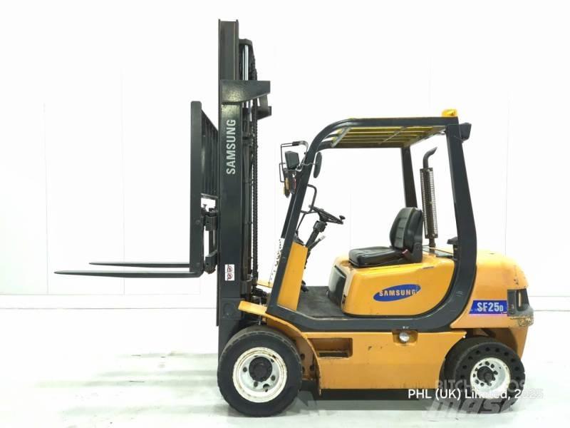 Samsung SF25D Дизельные погрузчики