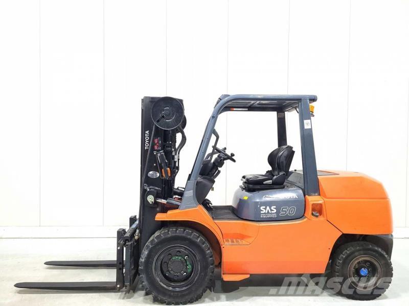 Toyota 42-7FD45 Дизельные погрузчики