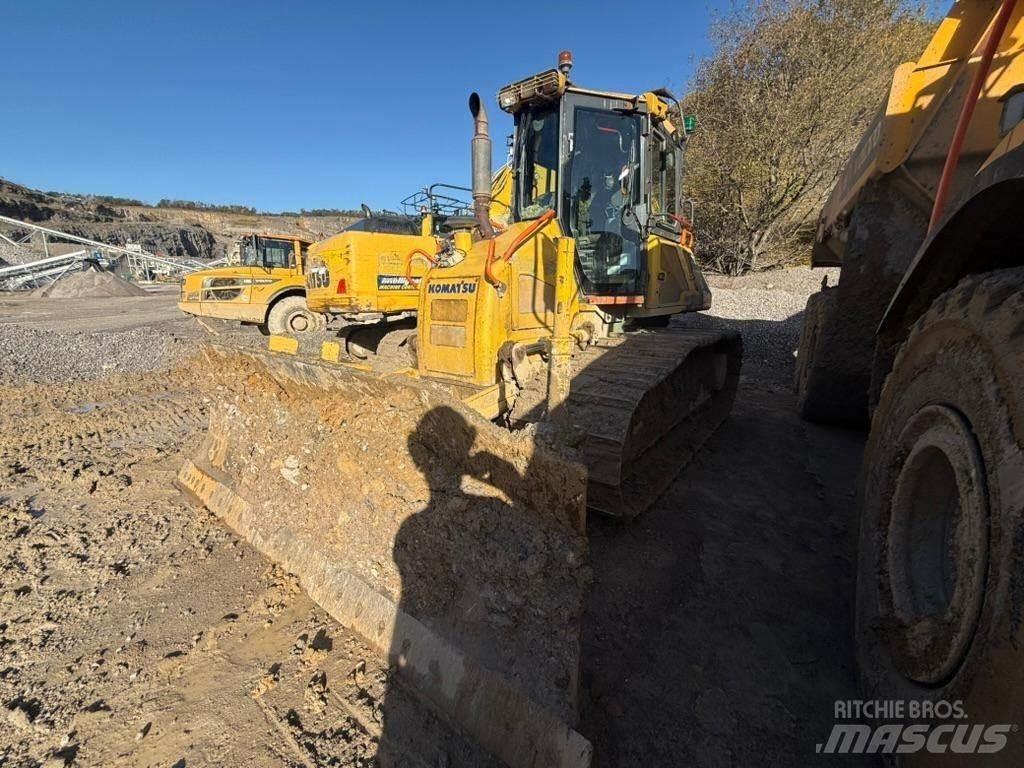 Komatsu D51PX Гусеничные бульдозеры
