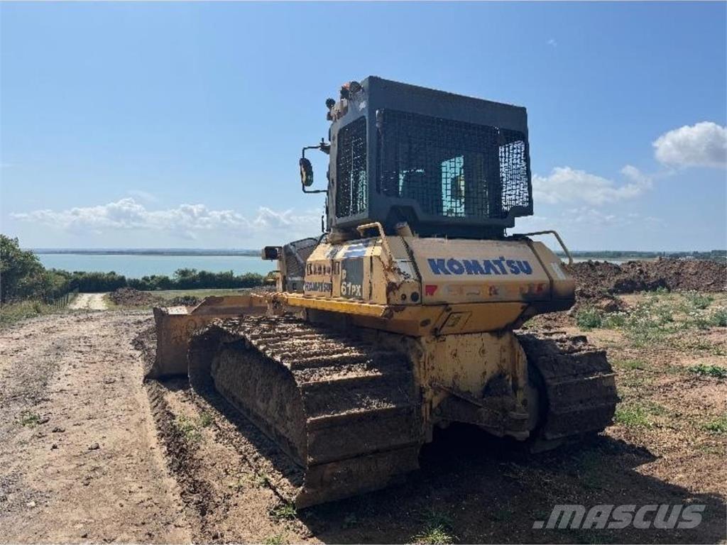 Komatsu D61-15px Гусеничные бульдозеры