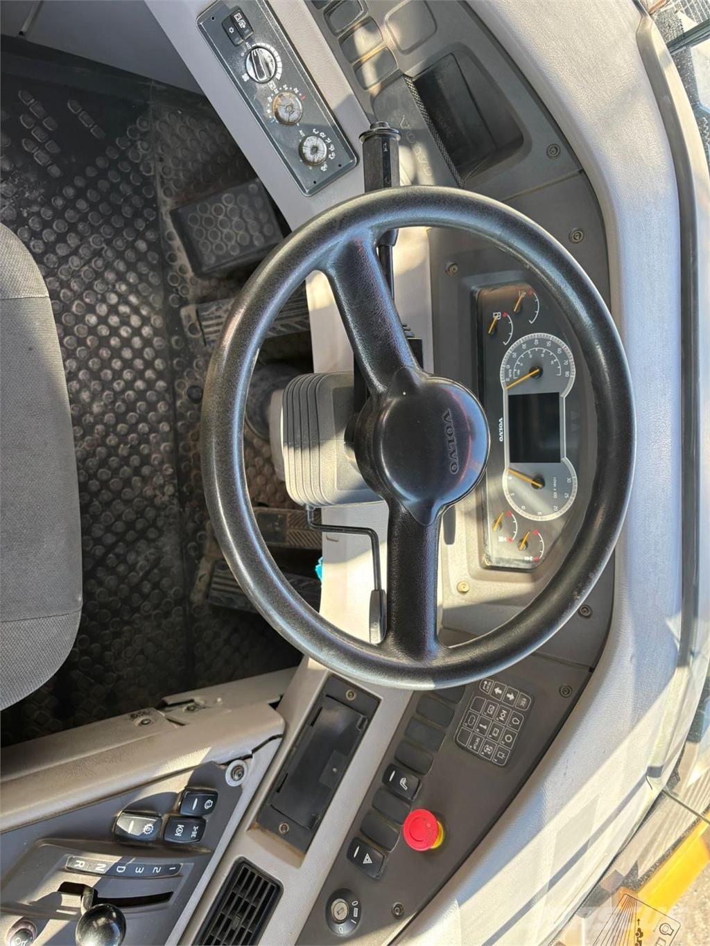 Volvo A45G Шарнирно-сочленённые самосвалы