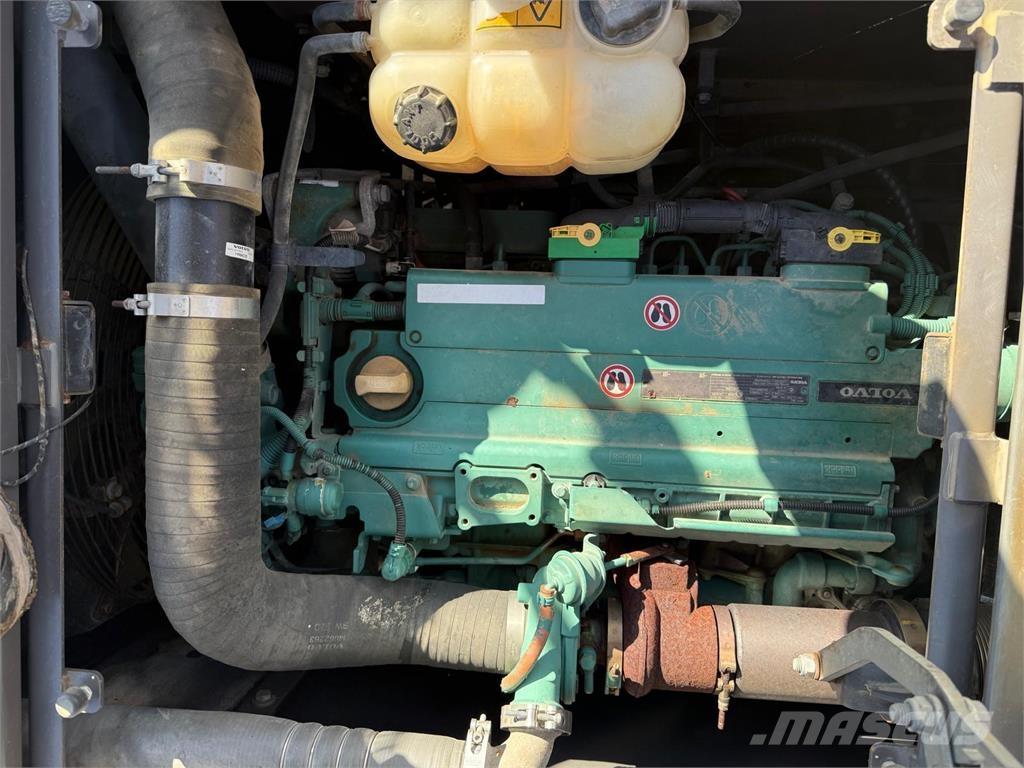 Volvo EC220EL Гусеничные экскаваторы