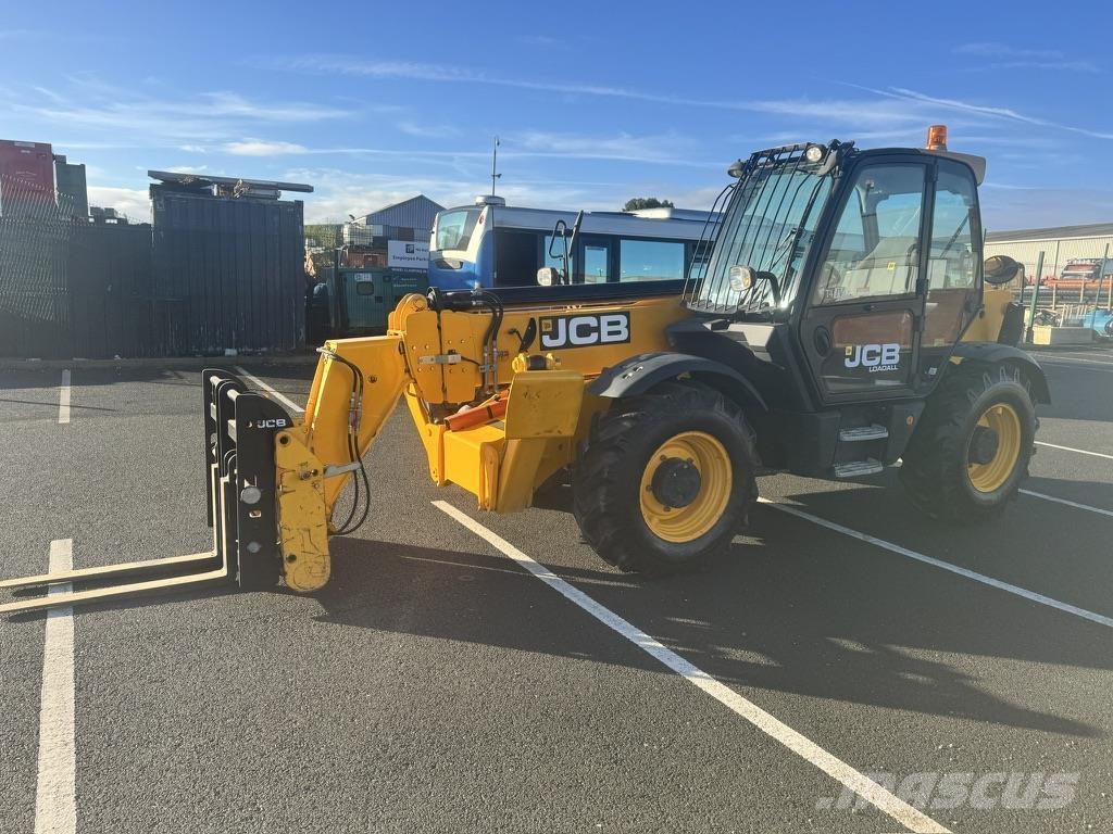 JCB  Телескопические погрузчики