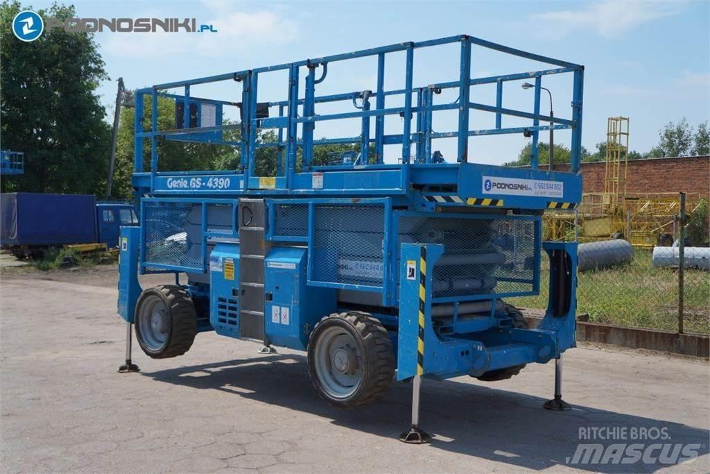 Genie 4390 RT Ножничные подъемники