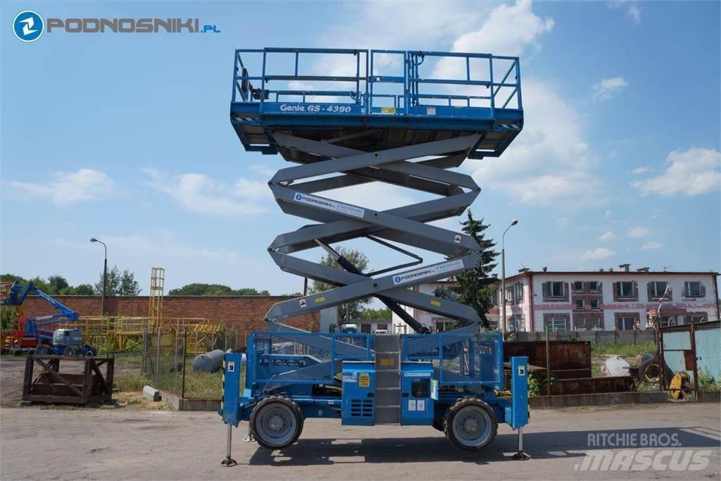 Genie 4390 RT Ножничные подъемники