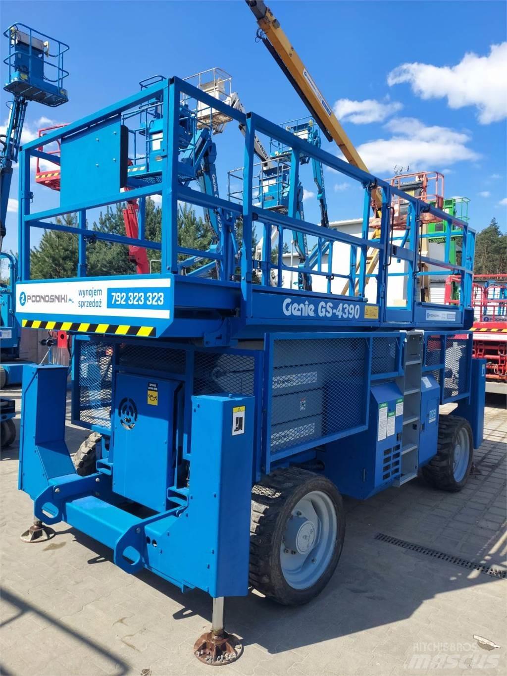 Genie GS-4390 RT Ножничные подъемники