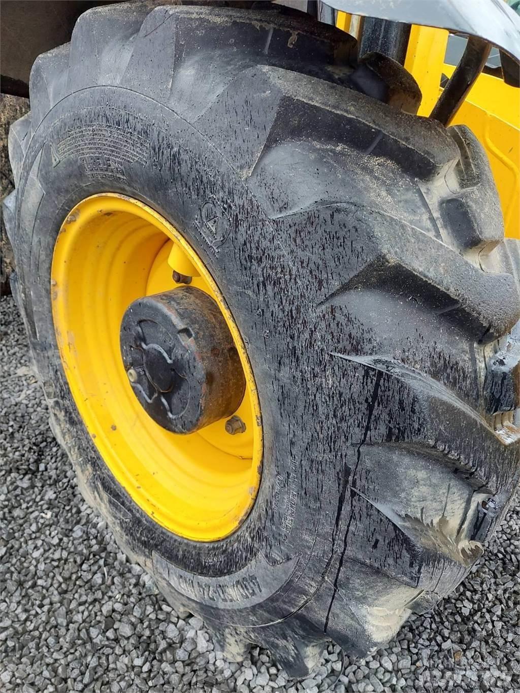 JCB 535-140 Телескопические погрузчики