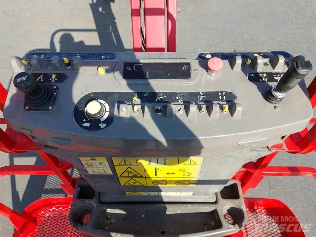 JLG M450AJ Коленчатые подъемники