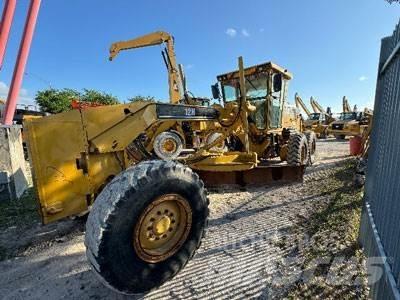 CAT 12H Грейдеры