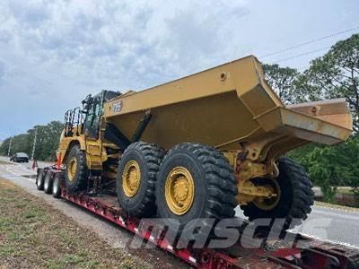 CAT 725 04A Шарнирно-сочленённые самосвалы