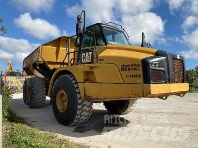 CAT 740B Шарнирно-сочленённые самосвалы