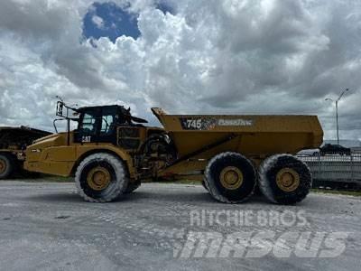 CAT 745-04A Шарнирно-сочленённые самосвалы