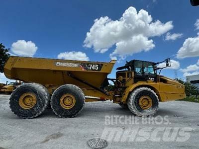 CAT 745-04A Шарнирно-сочленённые самосвалы