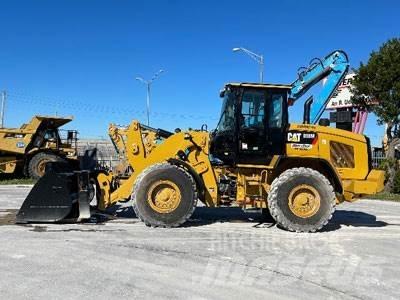 CAT 938M Фронтальные погрузчики