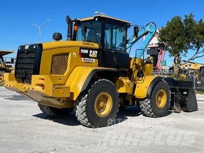CAT 938M Фронтальные погрузчики