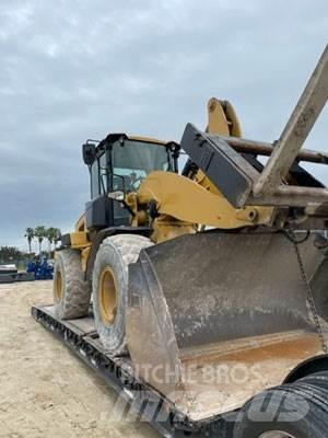 CAT 938M Фронтальные погрузчики