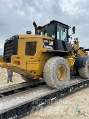 CAT 938M Фронтальные погрузчики
