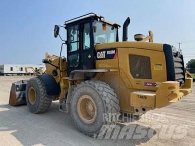 CAT 938M Фронтальные погрузчики