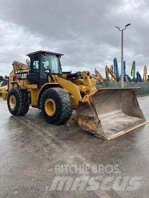 CAT 966M Фронтальные погрузчики