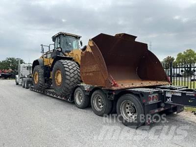 CAT 982M Фронтальные погрузчики