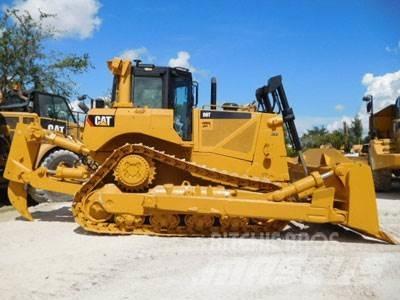 CAT D8T Гусеничные бульдозеры