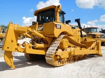 CAT D8T Гусеничные бульдозеры