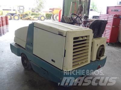 Tennant 6600LP Вакуумные уборочные машины