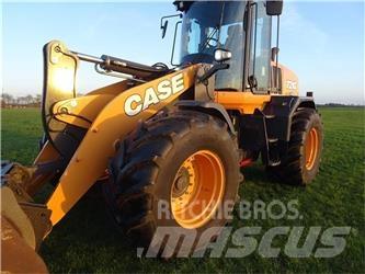 CASE 721G Фронтальные погрузчики
