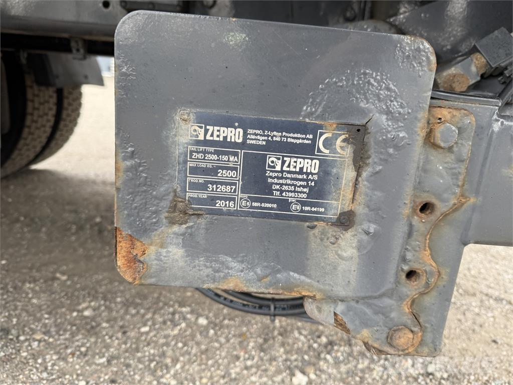 Scania G320 4x2 Тентованные грузовики