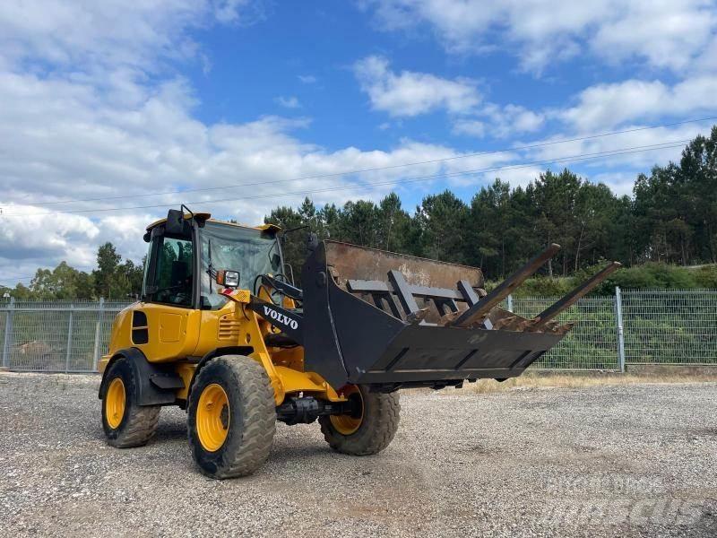 Volvo L 25 F Фронтальные погрузчики