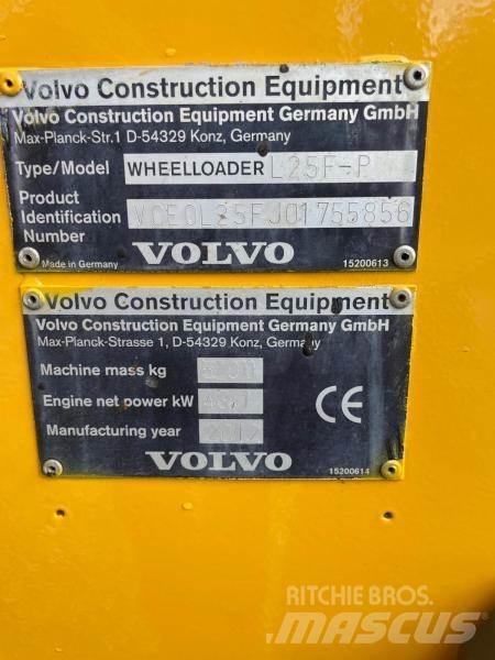Volvo L 25 F Фронтальные погрузчики