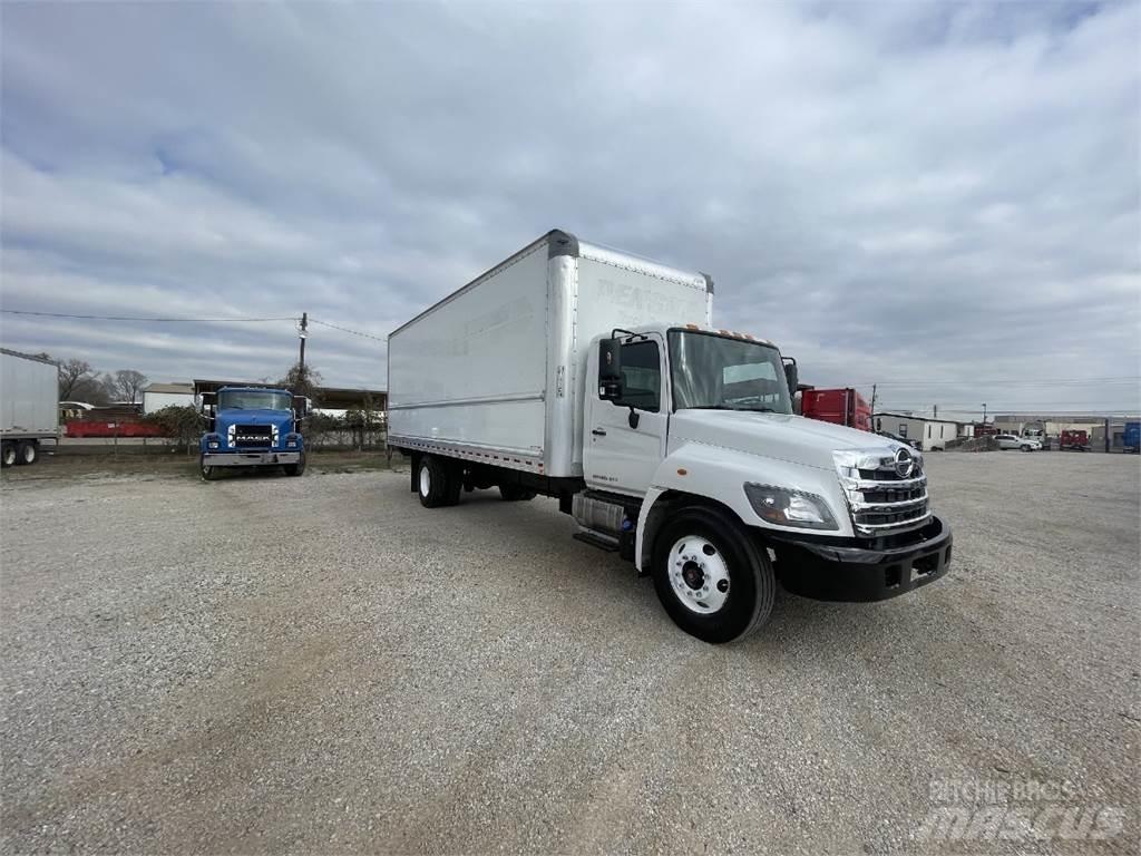 Hino 268 Грузовики-Фургоны