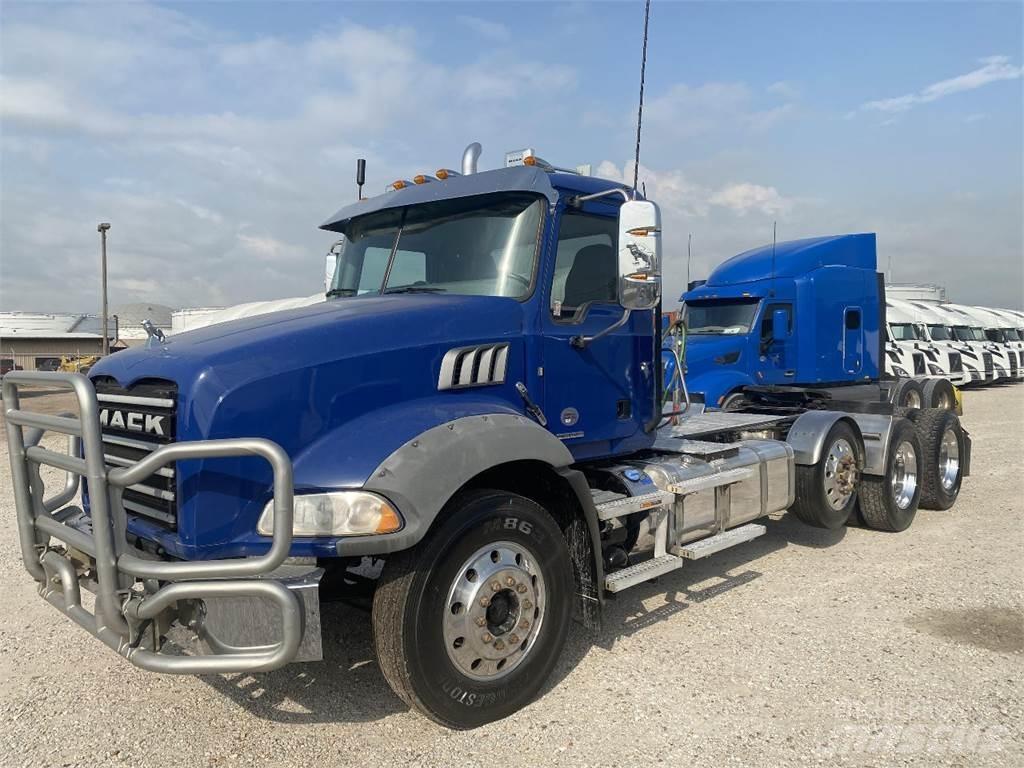 Mack GRANITE Седельные тягачи