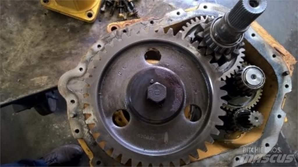 CAT 231D Строительная техника - Другие